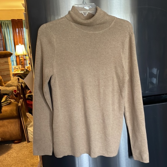 Chico’s Size 1 Beautiful Camel Turtleneck Sweater NWOT $99  US Size 8 Last one - Picture 3 of 6